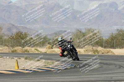 media/Dec-04-2025-Racers Edge (Thu) [[5ebc9f124d]]/3-B Group/1-Session 1 (Turn 7)/